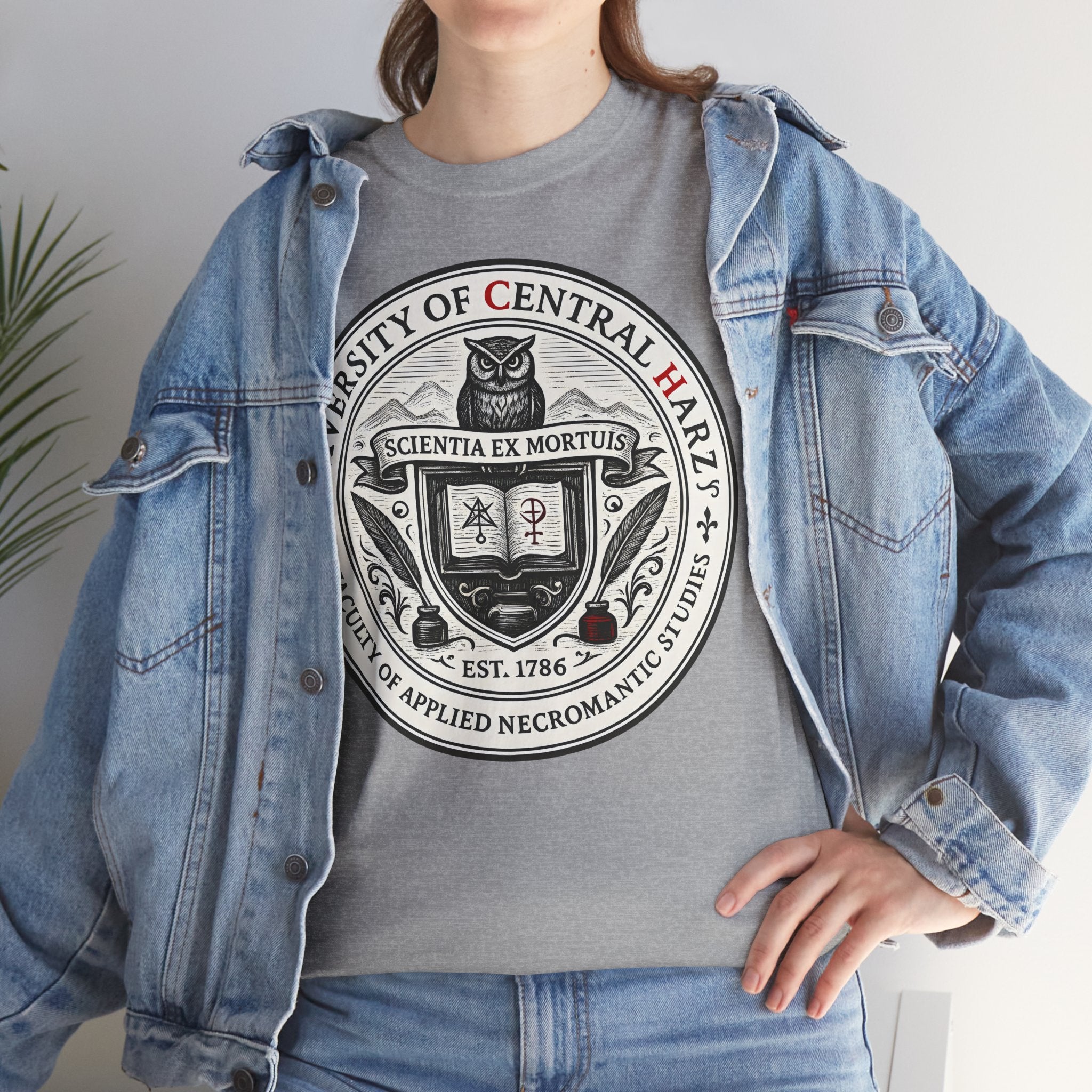 University of Central Harz: Frontprint, Unisex T-Shirt **Grimwater-Edition**