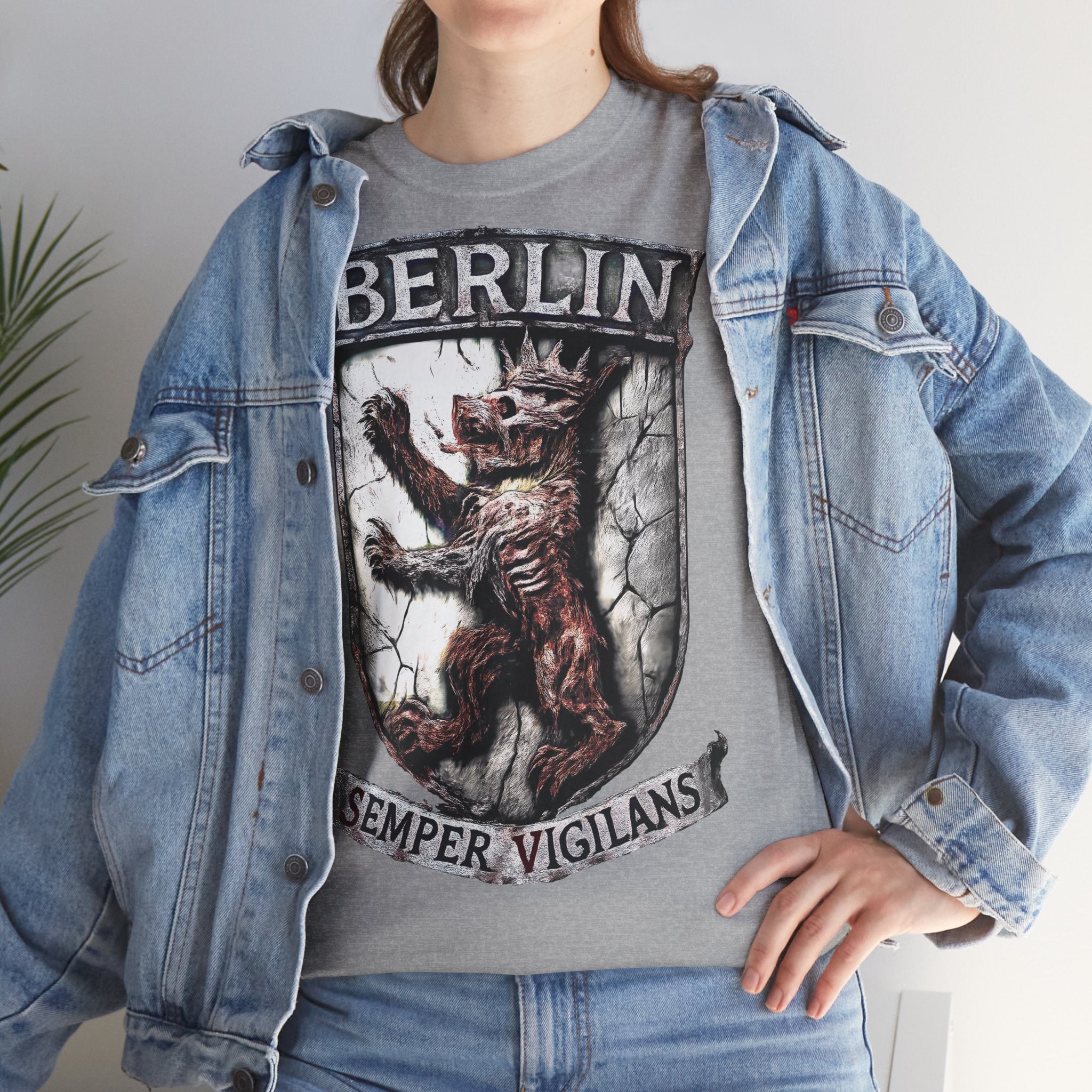 Berlin Bear - Semper Vigilans: Frontprint, Unisex T-Shirt **Grimwater-Edition**