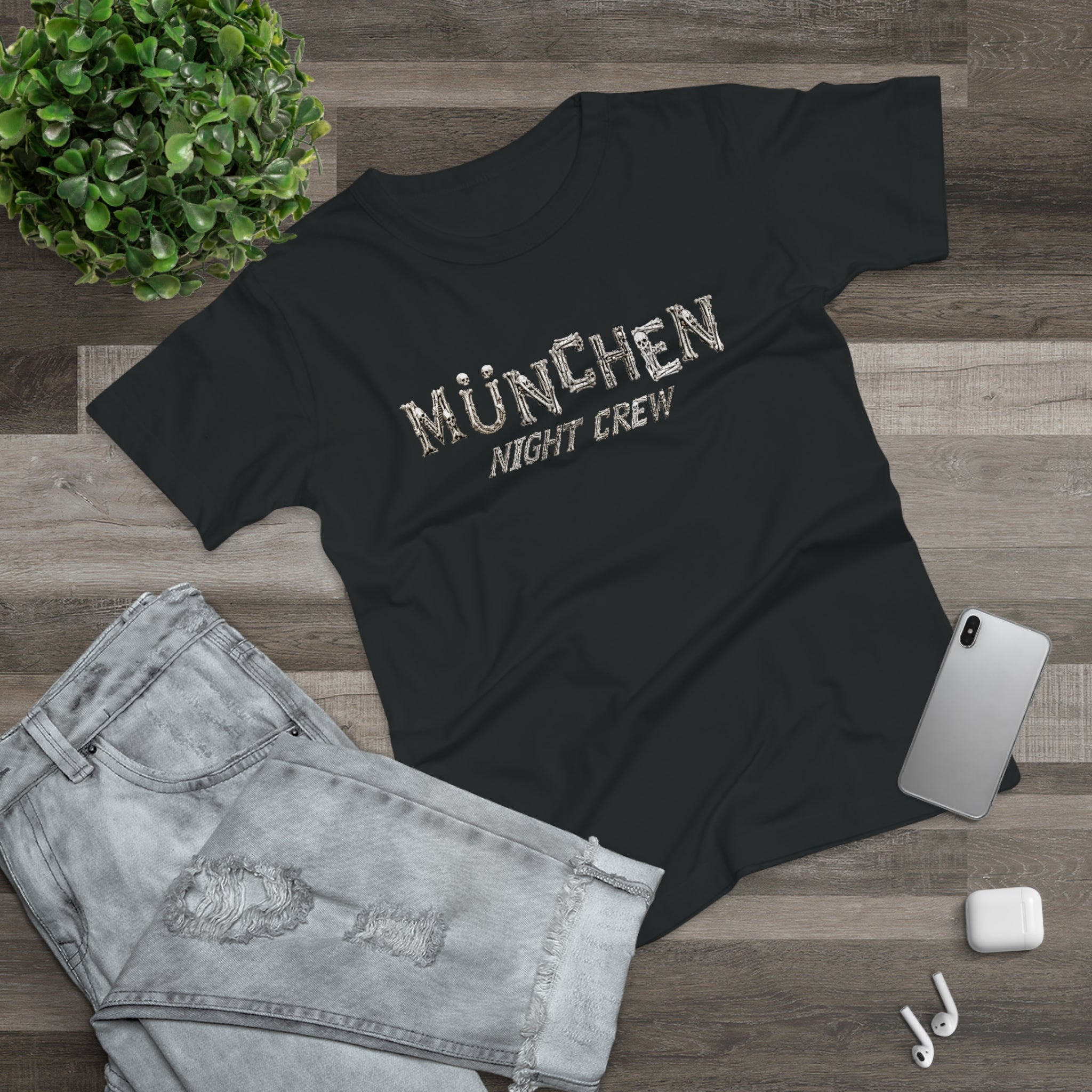 München Night Crew: Front-/Backprint, Womens' T-Shirt **Grimwater-Edition**