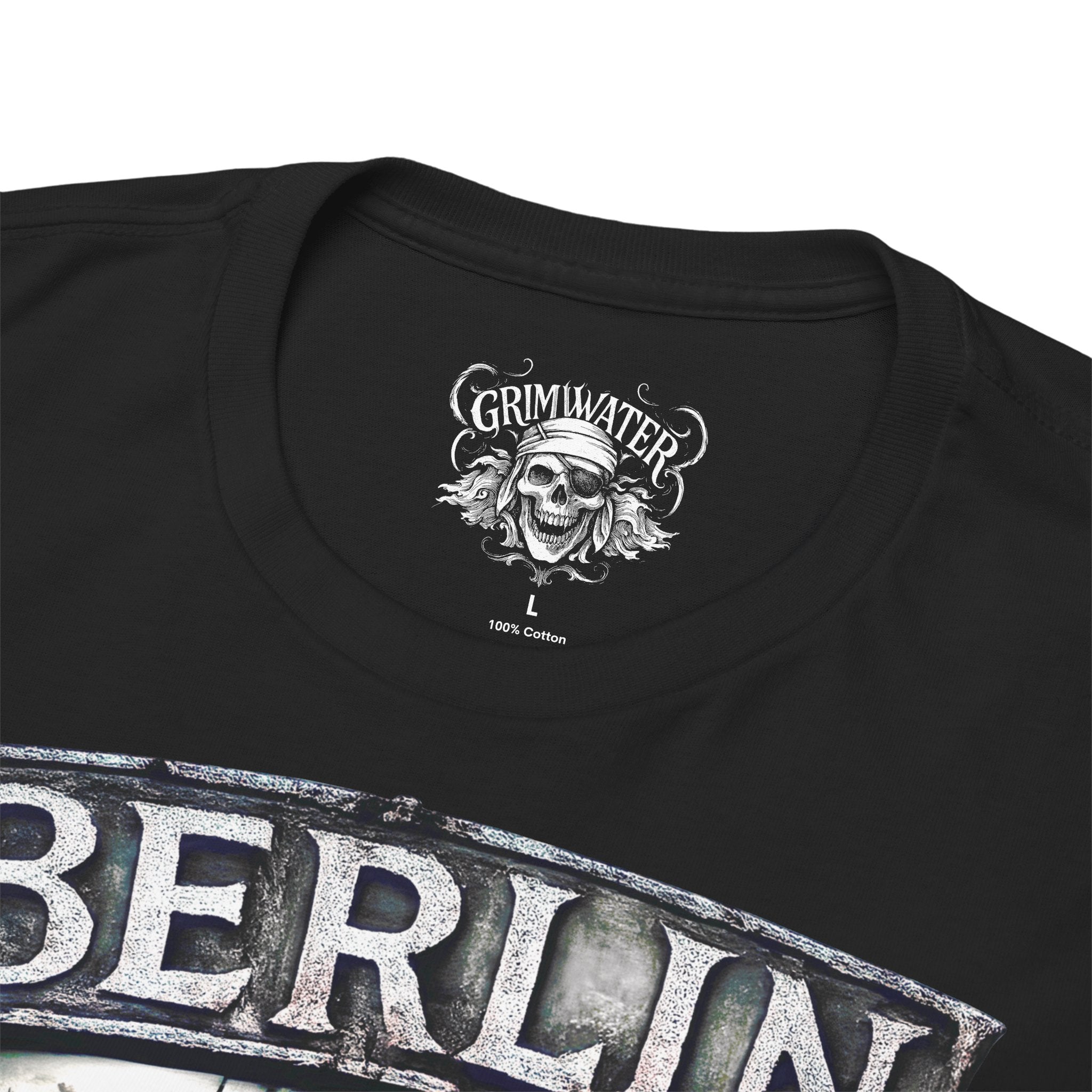 Berlin Bear - Semper Vigilans: Frontprint, Unisex T-Shirt **Grimwater-Edition**