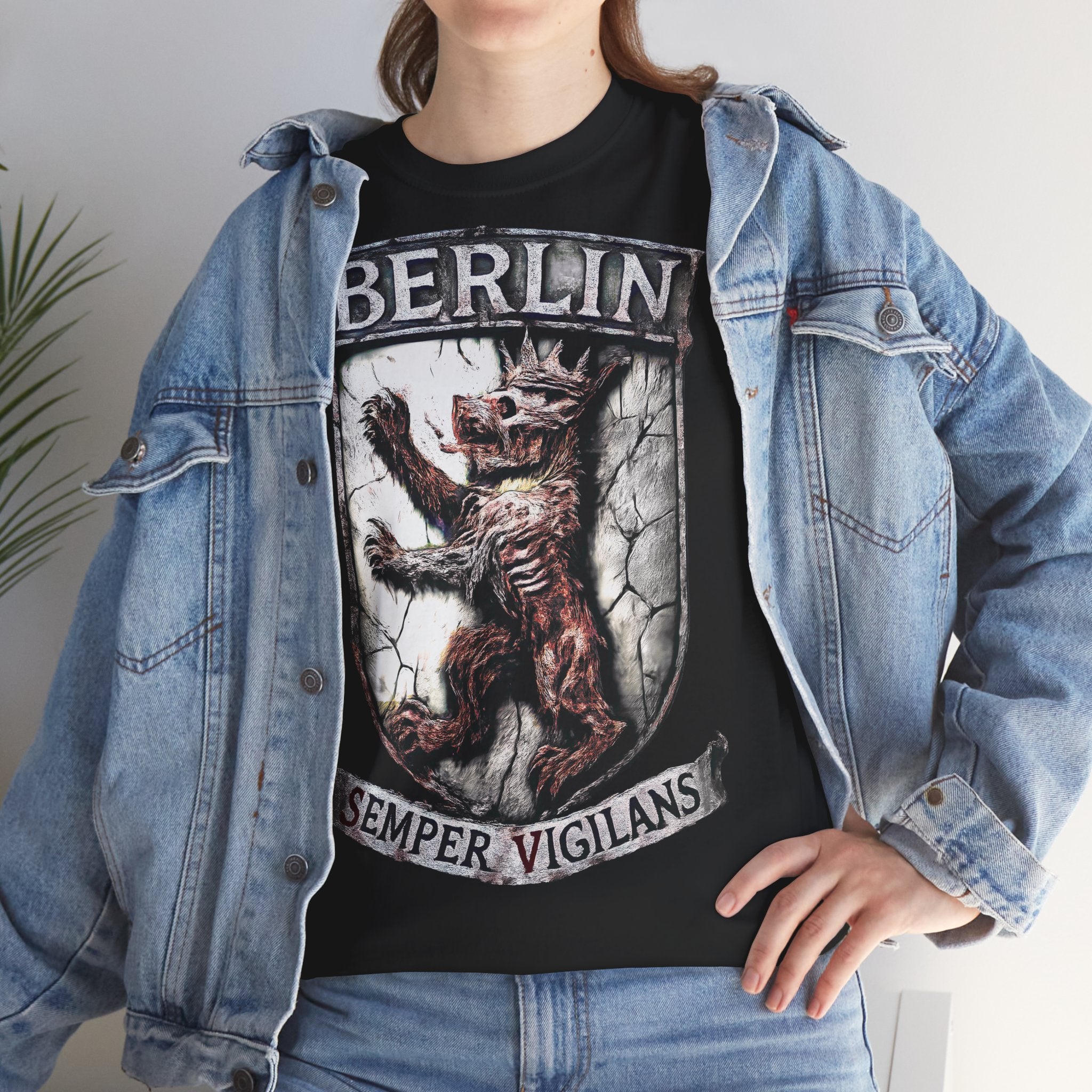 Berlin Bear - Semper Vigilans: Frontprint, Unisex T-Shirt **Grimwater-Edition**