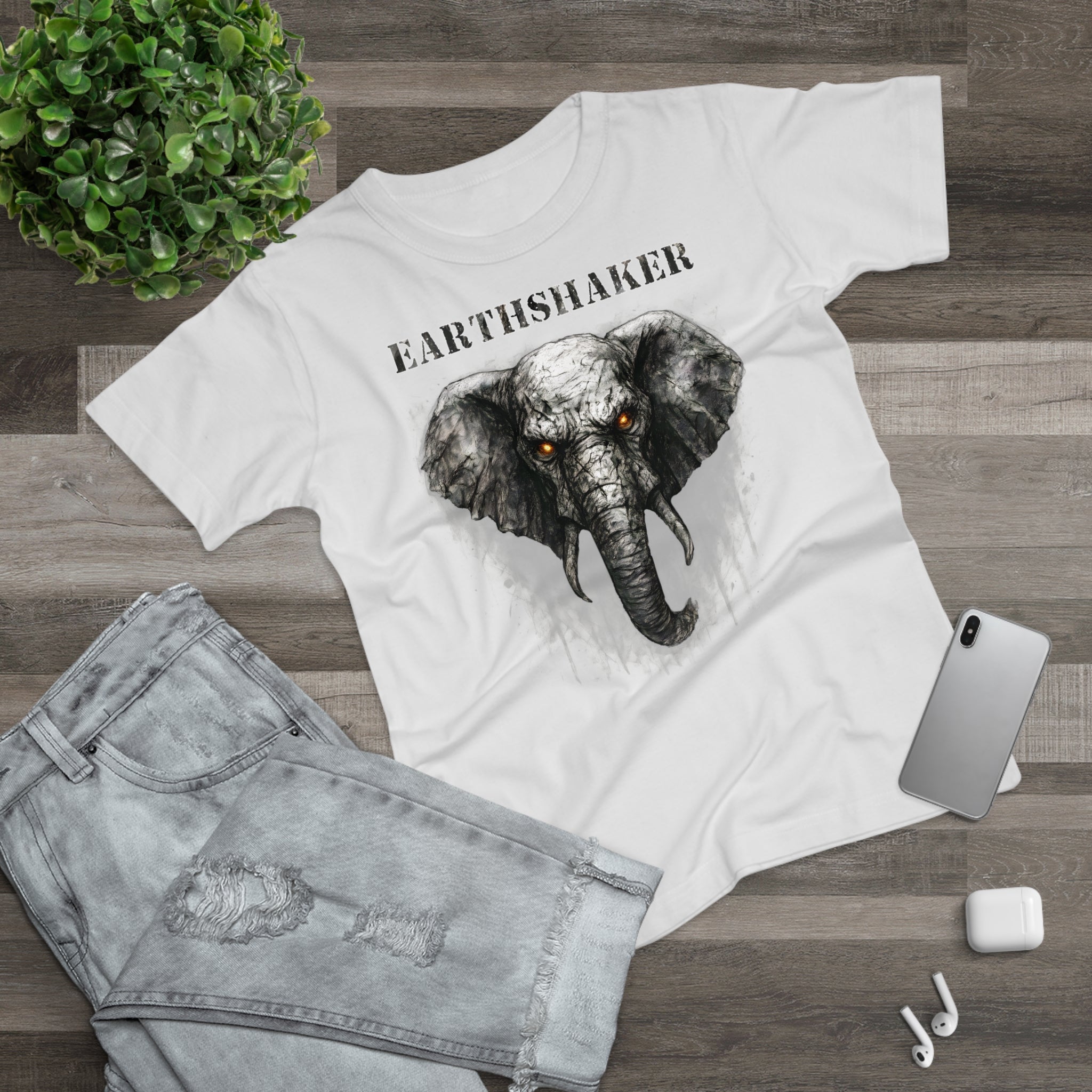 Elefant: Frontprint, Womens' T-Shirt - Animal-Collection