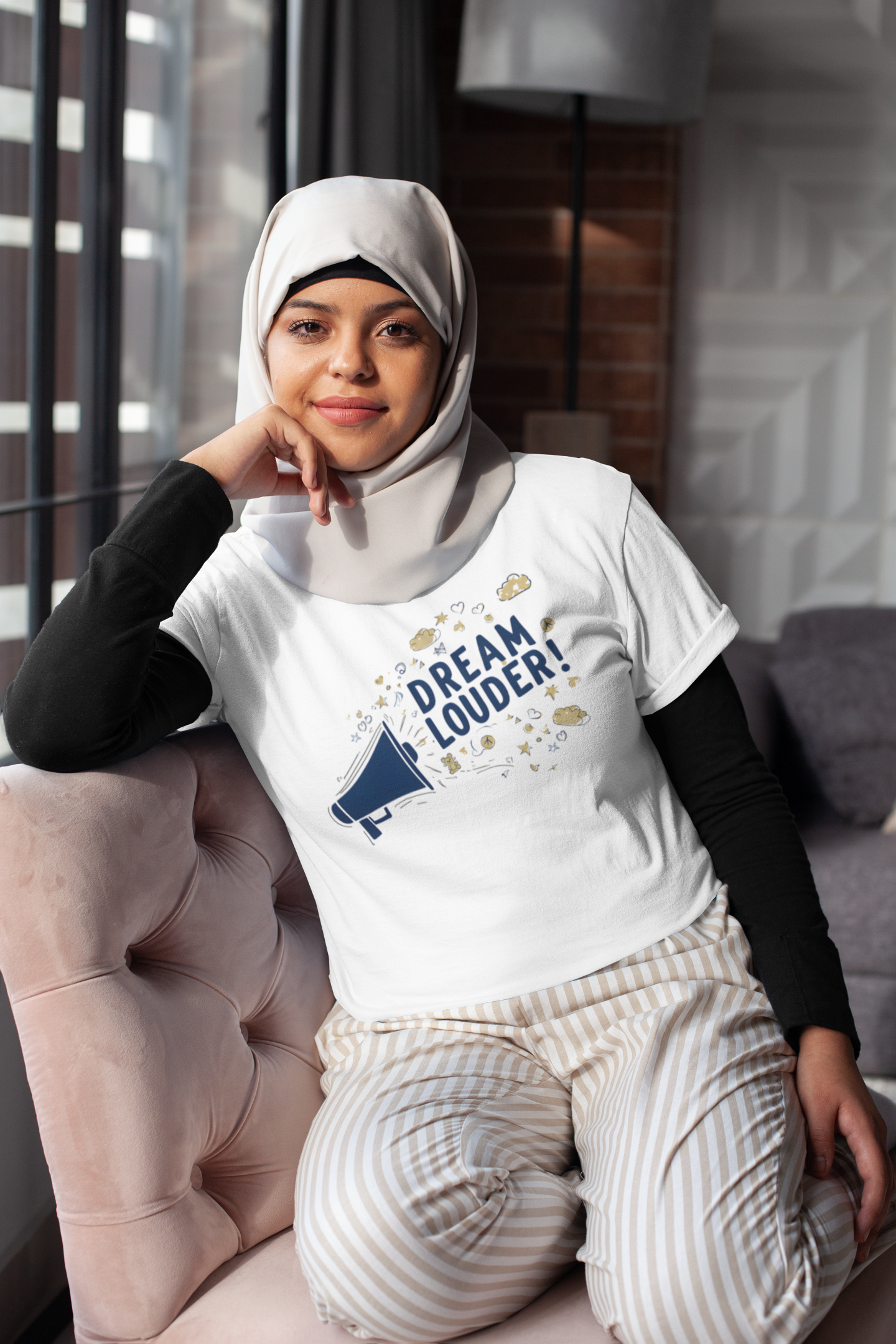 Dream louder - Keep Dreaming of a Better World, Inspirational Tee
