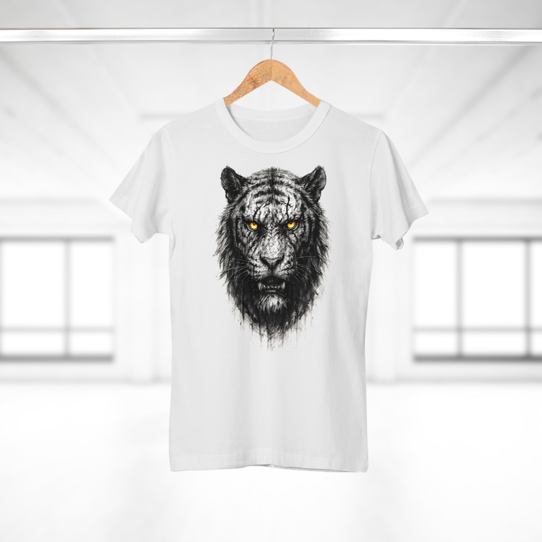 Tiger: Frontprint, Women's T-Shirt - Animal-Collection