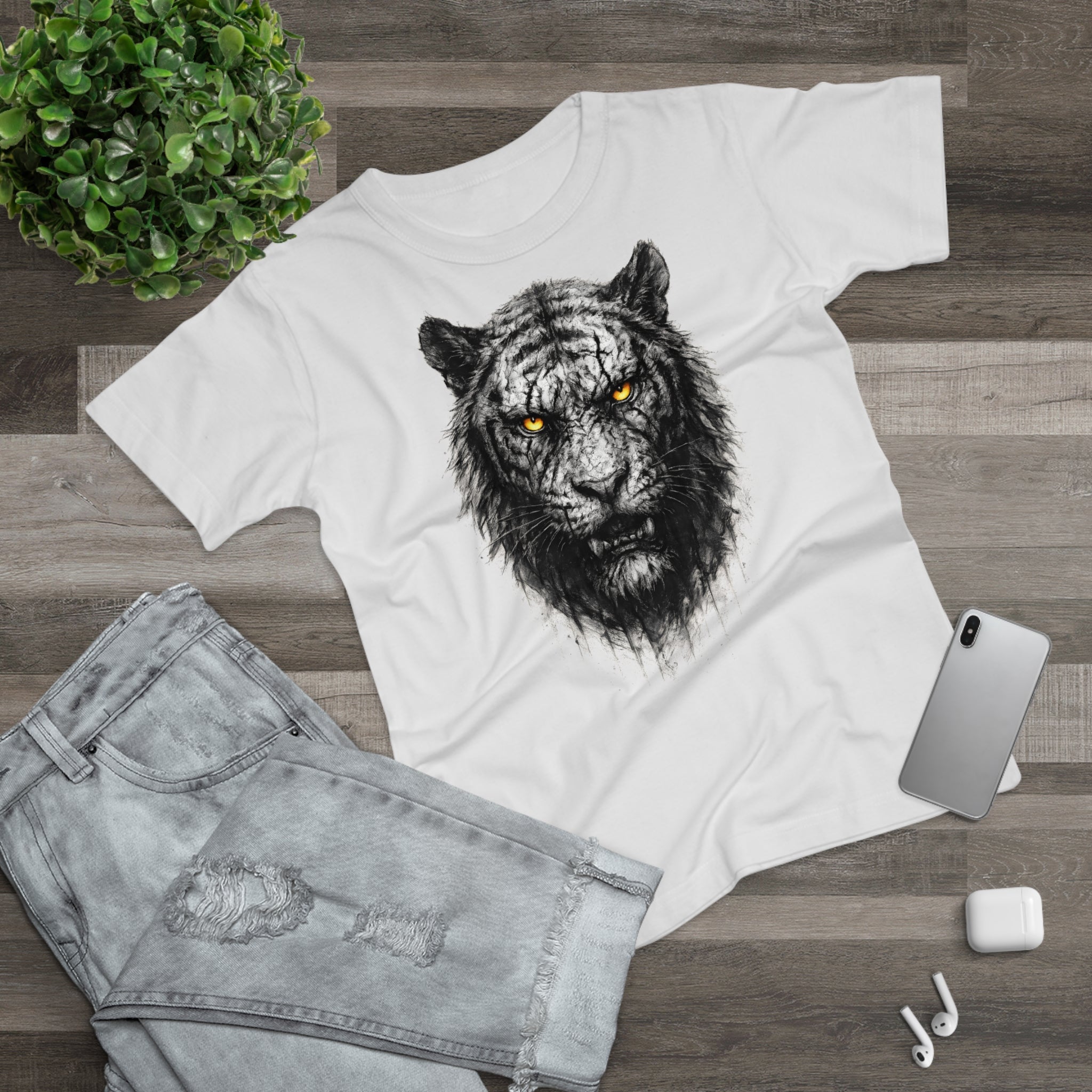 Tiger: Frontprint, Women's T-Shirt - Animal-Collection