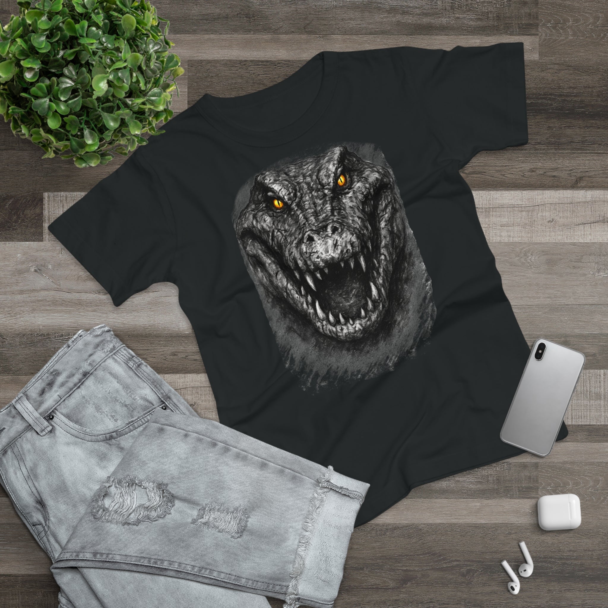 Alligator: Frontprint, Women's T-Shirt - Animal-Collection