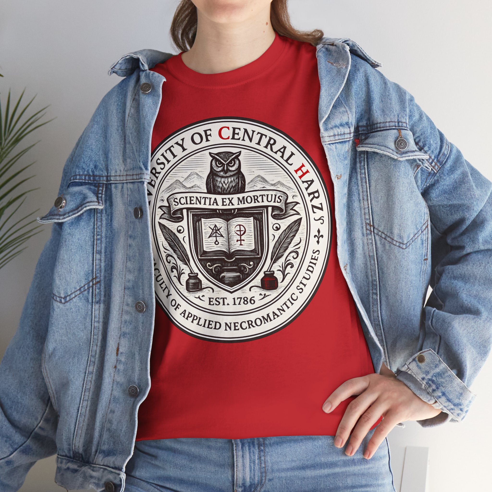 University of Central Harz: Frontprint, Unisex T-Shirt **Grimwater-Edition**