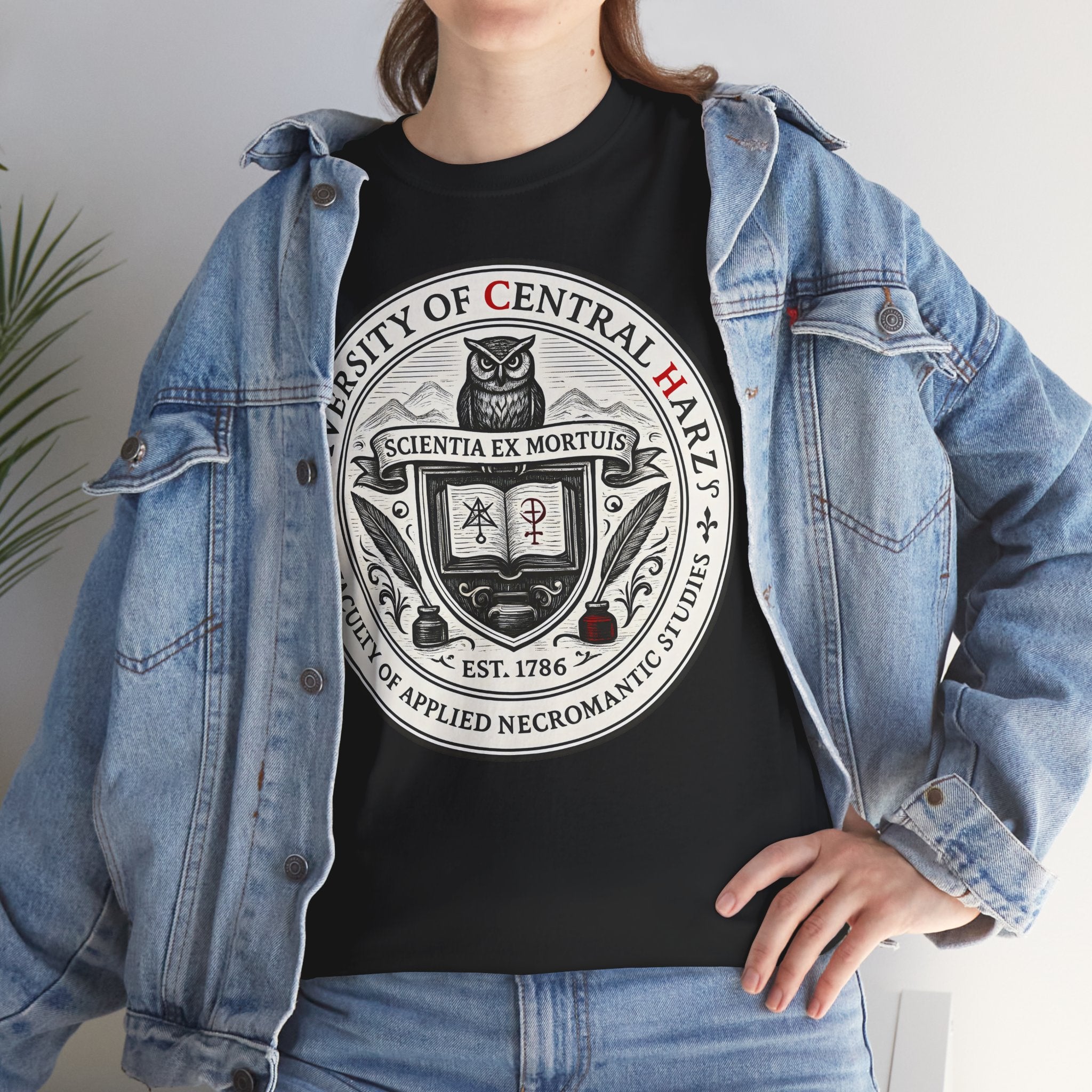 University of Central Harz: Frontprint, Unisex T-Shirt **Grimwater-Edition**