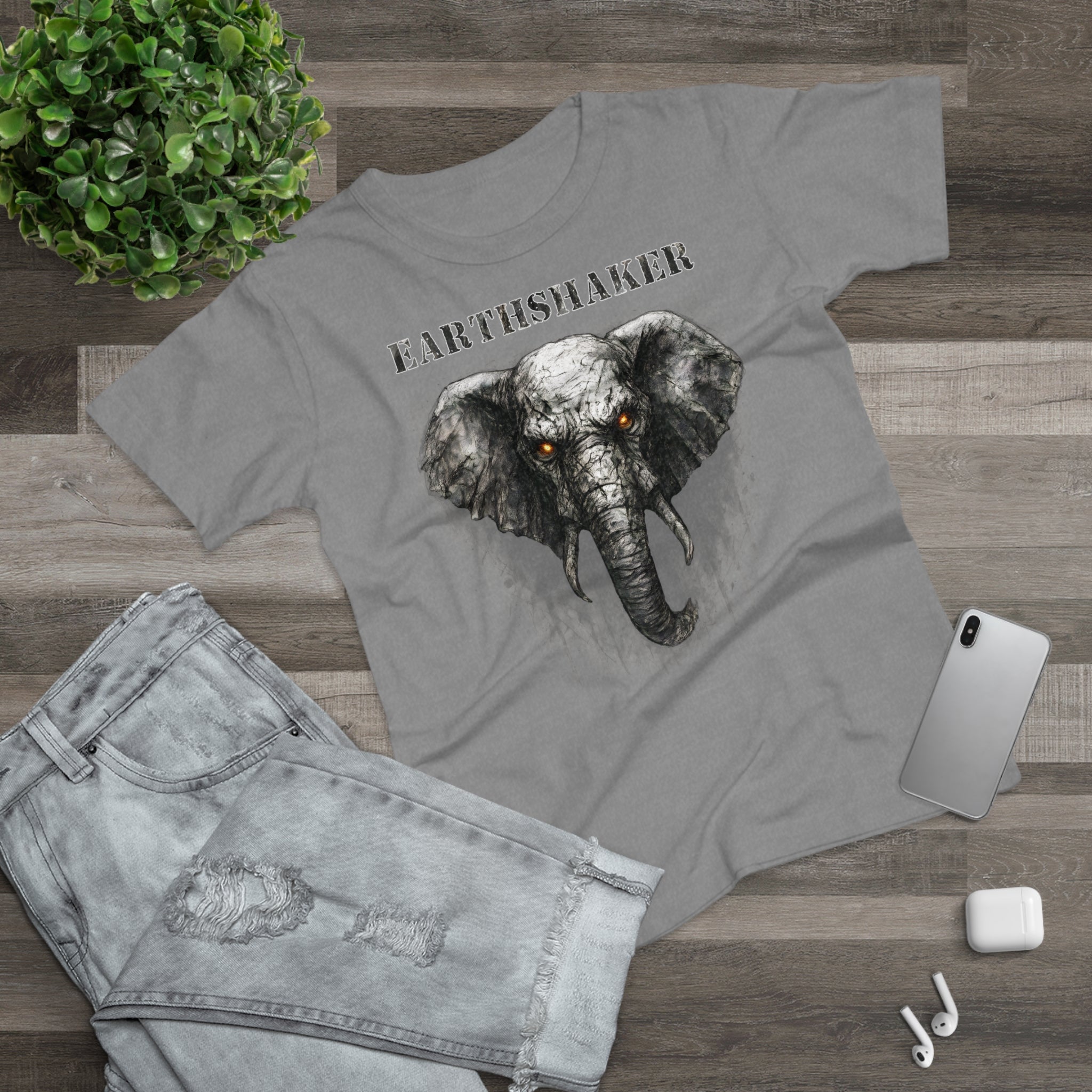 Elefant: Frontprint, Womens' T-Shirt - Animal-Collection