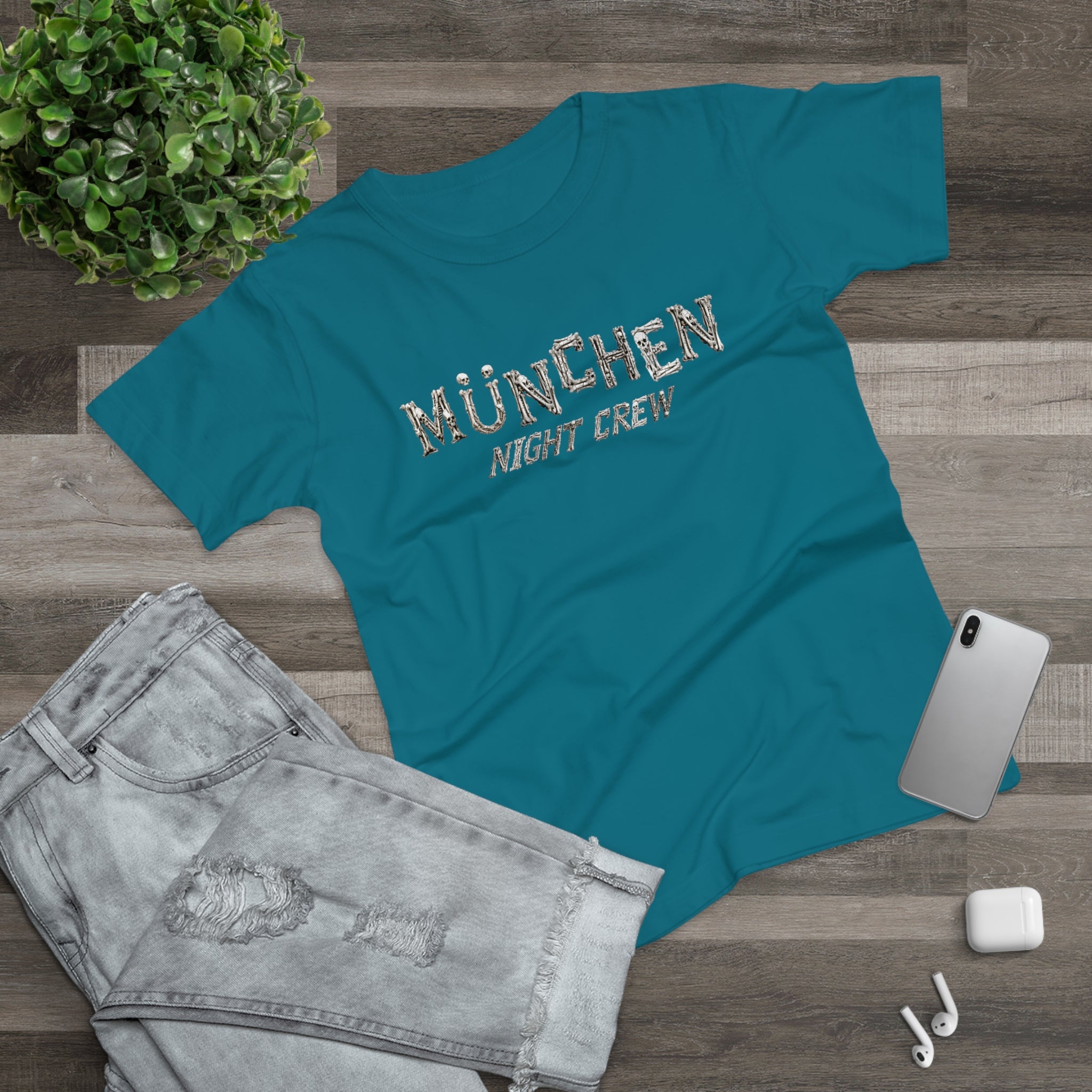 München Night Crew: Front-/Backprint, Womens' T-Shirt **Grimwater-Edition**